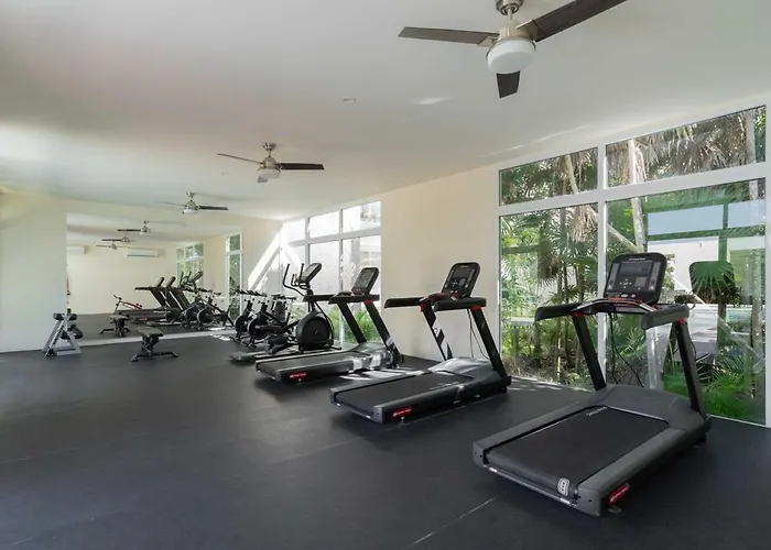 Coral Access 7 Rooftop Pools Gym 4 Ground Pools